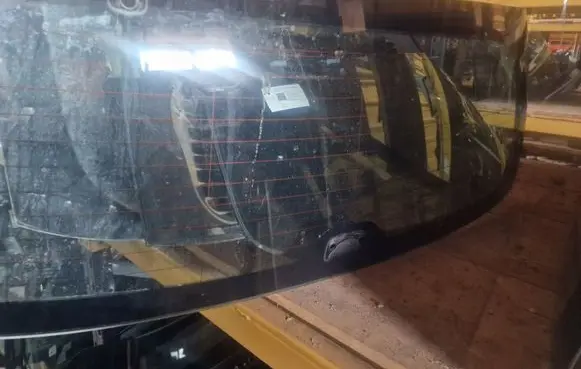 Skoda Octavia Mk2 (1Z) Rear windscreen/windshield window 