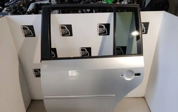 Volkswagen Touran II Rear door LA7W