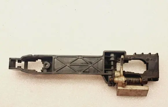 Front door exterior handle/bracket
