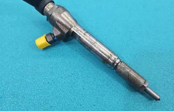 Renault Megane III Fuel injector 8200294788 IMPRK1548170