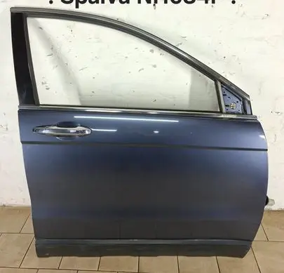 Honda CR-V Front door