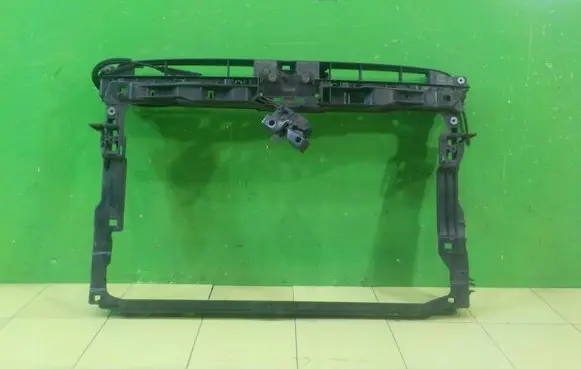 Volkswagen Golf VII Radiator support slam panel WZMOCNIENIE
