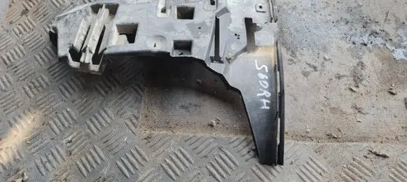 Volvo V70 Front bumper mounting bracket 09190304