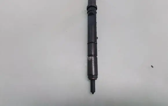 Audi A6 S6 C5 4B Fuel injector 059130201