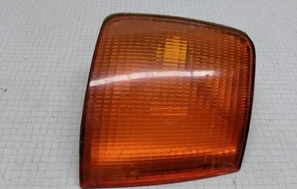 Volkswagen PASSAT B3 Front indicator light 357953050