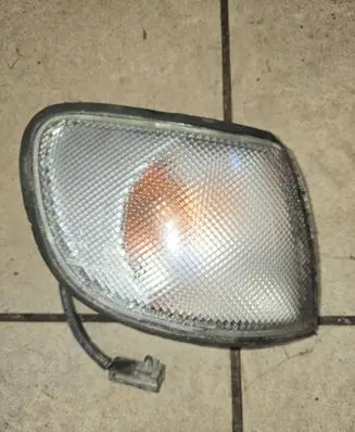 Nissan Sunny Front indicator light 6R010250
