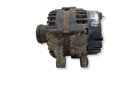 Hyundai ix35 Generator/alternator 373002F100 FG15S034 2606259