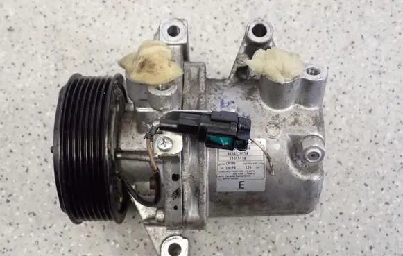 Nissan Micra Air conditioning (A/C) compressor (pump) 