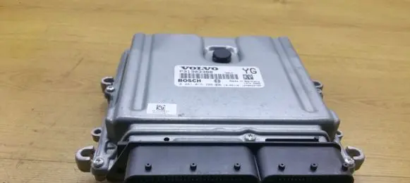 Volvo S60 Engine control unit/module P31303388 0281015286