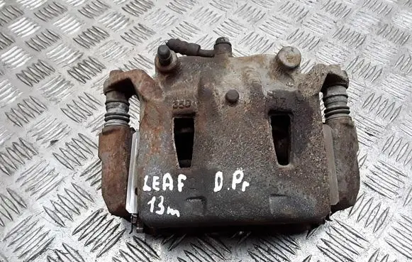 Nissan Leaf I (ZE0) Front brake caliper