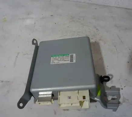 Toyota Avensis Verso Engine control unit/module 89650-05100