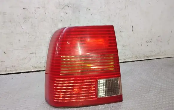 Volkswagen PASSAT B5 Rear/tail lights 11A206B