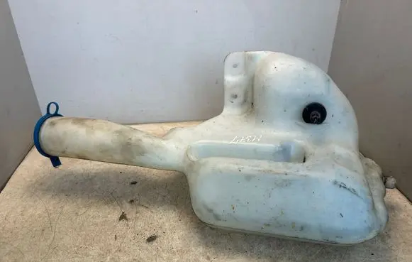 Mercedes-Benz Sprinter W906 Windshield washer fluid reservoir/tank A9068690220
