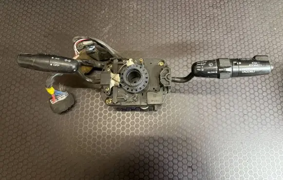 Mitsubishi Eclipse Wiper turn signal indicator stalk/switch 177595