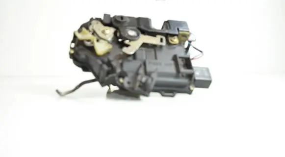 Audi A6 S6 C5 4B Rear door lock 4B0839016B