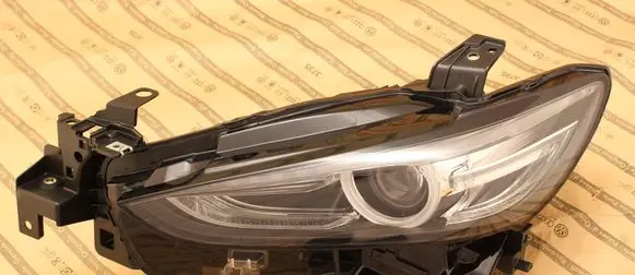 Mazda 6 Headlight/headlamp GRF551040