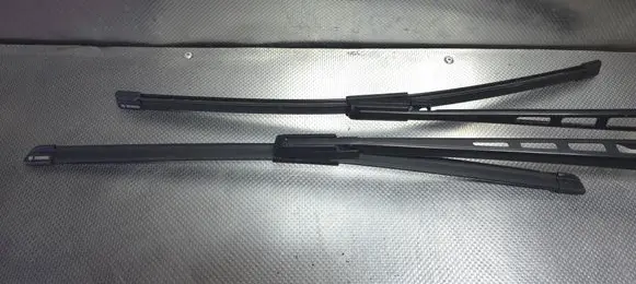 Audi A6 S6 C6 4F Front wiper blade arm 4F1955410 4F1955409
