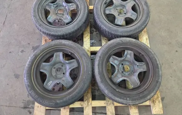 Renault Clio IV R16 steel rim 