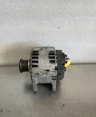 Renault Captur Generator/alternator 
