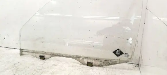 Nissan Micra Front door window/glass (coupe) 43R00004 DOT17M32AS2