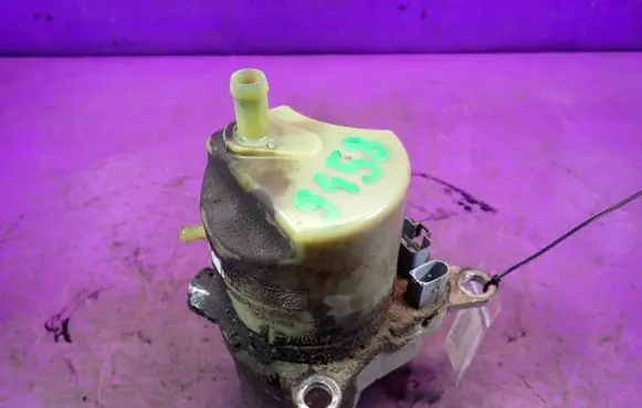 Volvo V50 Power steering pump