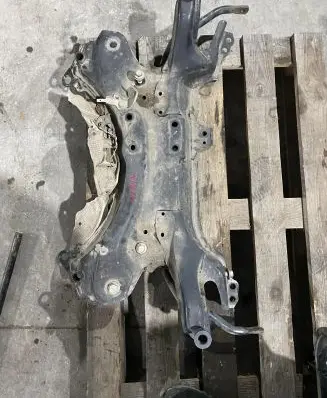 Toyota Auris E180 Front axle beam 