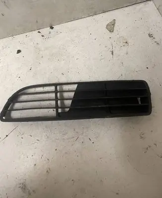 Audi A4 S4 B5 8D Front bumper lower grill 8D0807345