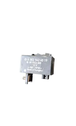 Volkswagen Crafter Glow plug pre-heat relay A0025424019 899322000