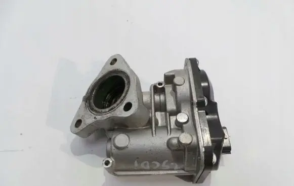 Mercedes-Benz GLA W156 EGR valve 147102557R