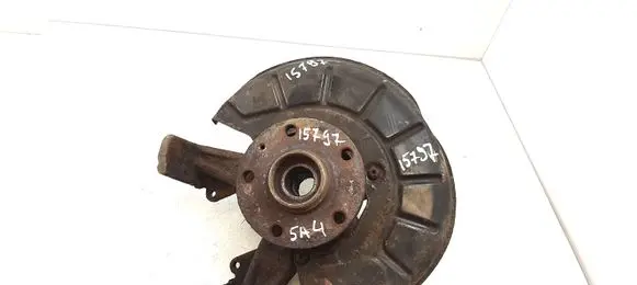 Volkswagen Jetta V Front wheel hub