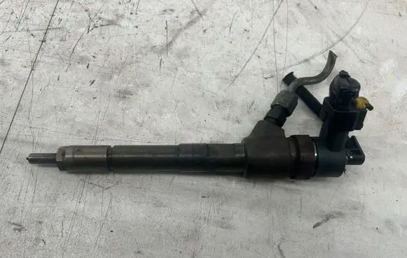 Fiat Fiorino Fuel injector 0445110351