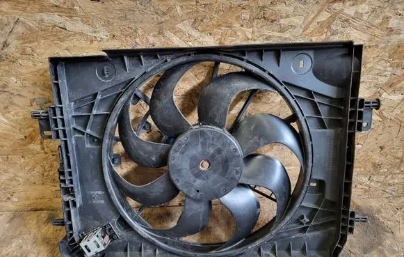 Renault Clio IV Air conditioning (A/C) fan (condenser) 214816812R