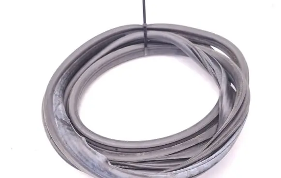Mercedes-Benz Sprinter W906 Front door rubber seal 