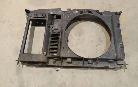 Citroen C4 I Radiator cooling fan shroud 