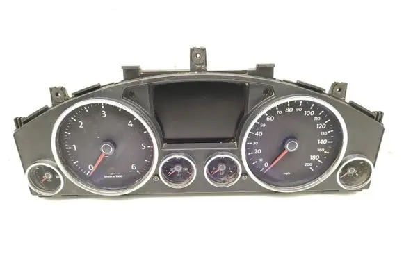 Volkswagen Touareg I Speedometer (instrument cluster) 7L6920990K 0263671308 9445000141