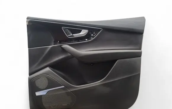 Audi Q7 4M Front door card panel trim 4M0867118B