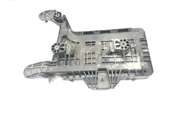 Volkswagen PASSAT B6 Battery tray 1K0915333C