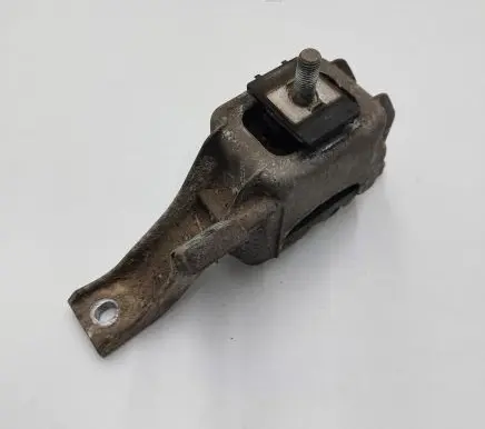 Mini Cooper Countryman R60 Engine mount bracket 6779805
