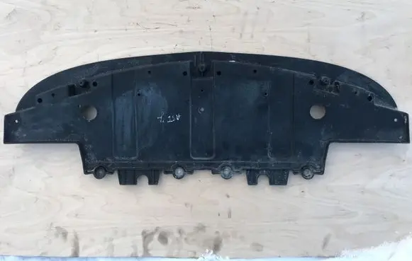 Front bumper skid plate/under tray