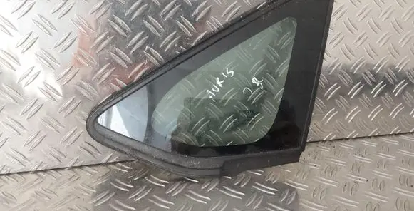 Toyota Auris 150 Front triangle window/glass 43R00097