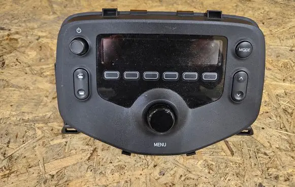 Toyota Aygo AB40 Radio/CD/DVD/GPS head unit 861200H060