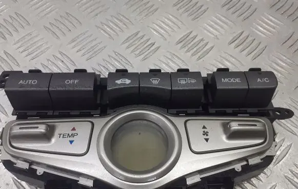Honda Jazz Interior fan control switch D067G