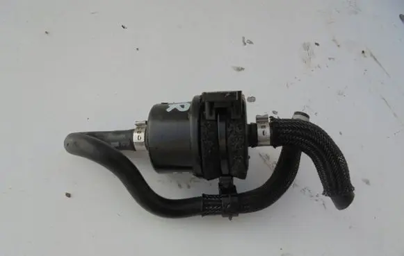 Renault Captur Water pump 223727641R