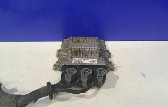 Volvo S40 Engine control unit/module 30729065 8603118