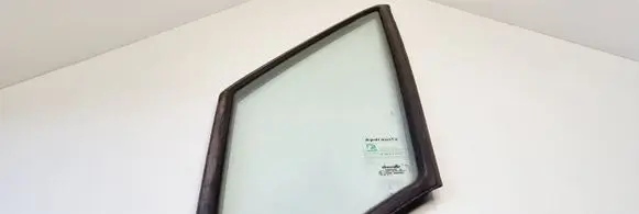 Peugeot Boxer Front vent window/glass (coupe) 