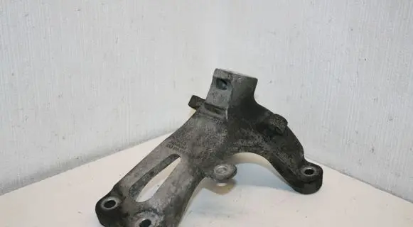 Audi A4 S4 B8 8K Engine mounting bracket 8K0199308AQ