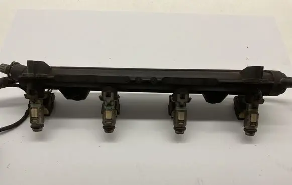 Volkswagen Golf V Fuel main line pipe 036133320 036133465