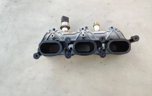 Audi A6 S6 C6 4F Intake manifold 06E133340A 06E133109J