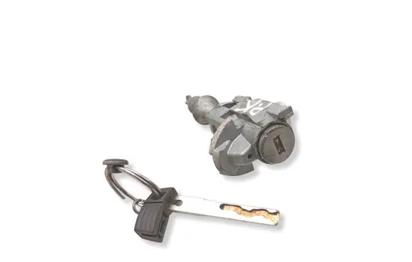 BMW 3 E90 E91 Front door lock (next to the handle) 