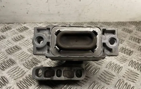 Engine mount bracket